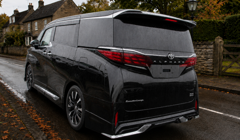 2024 Toyota Alphard Executive Lounge 7 Seater 2.5 Liter 4WD full